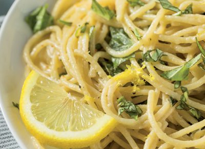 Spaghetti al profumo di limone e basilico