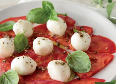 Caprese con mini mozzarelle